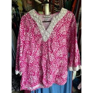 Women's Pink Lace-Trim V-Neck Tunic by C.D. Daniels